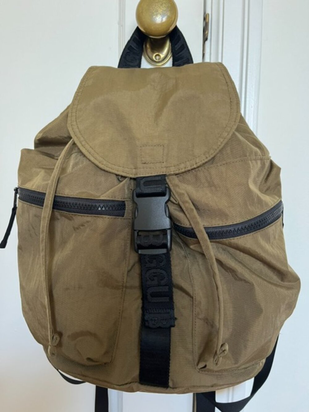BAGGU Small Sport Backpack in Kelp - Picture 4 of 8